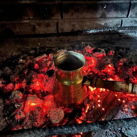 فندق Enastron Káto Loutrákion