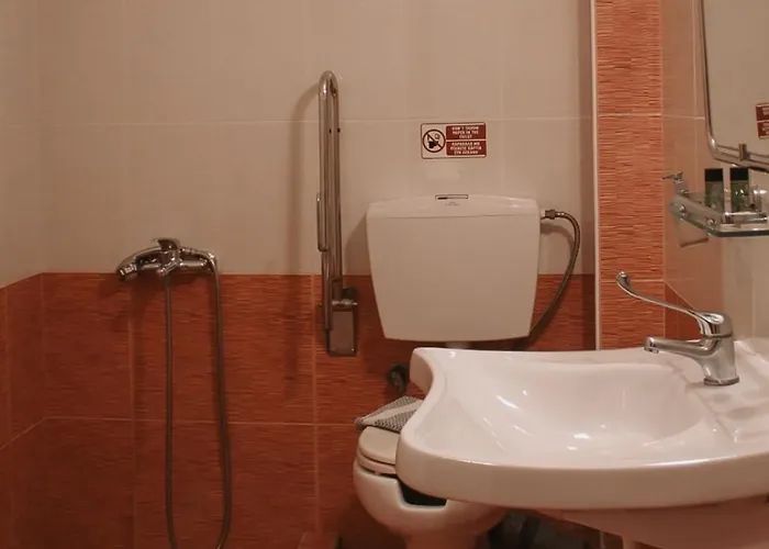 Enastron 3* Káto Loutrákion